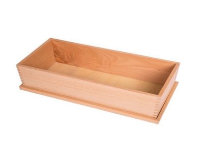 caja-madera-cuerpos-geometricos-vista-superior-material-montessori
