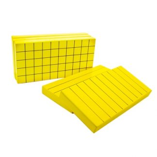 Este material sirve para el cálculo de volumen, consiste en 5 rectángulos de madera de color amarillo