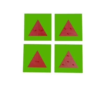 Este material se compone de cuatro tableros metálicos de color verde que incluyen formas triangulares de color rojo 1 entero y 3 que se dividen en partes más pequeñas,vista superior,foto redes sociales,mmm115